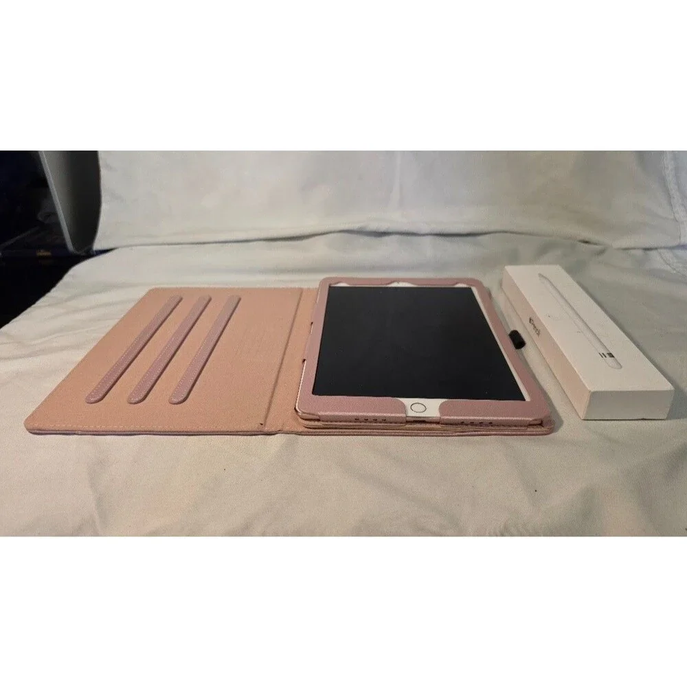 Apple iPad (5th Gen) 32GB 9.6